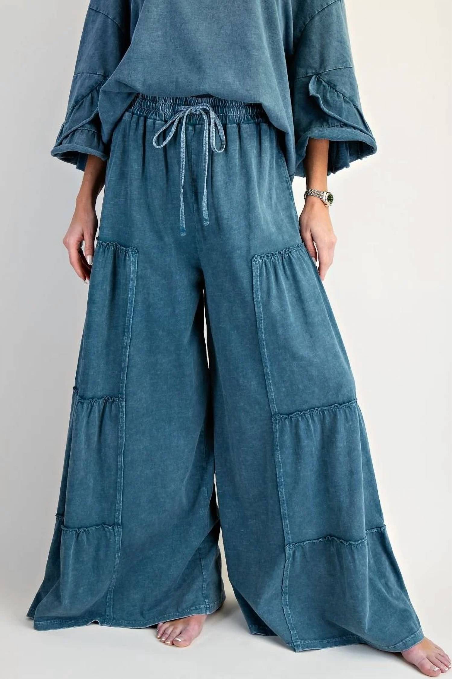 Easel - Tabby's Tiered Pants