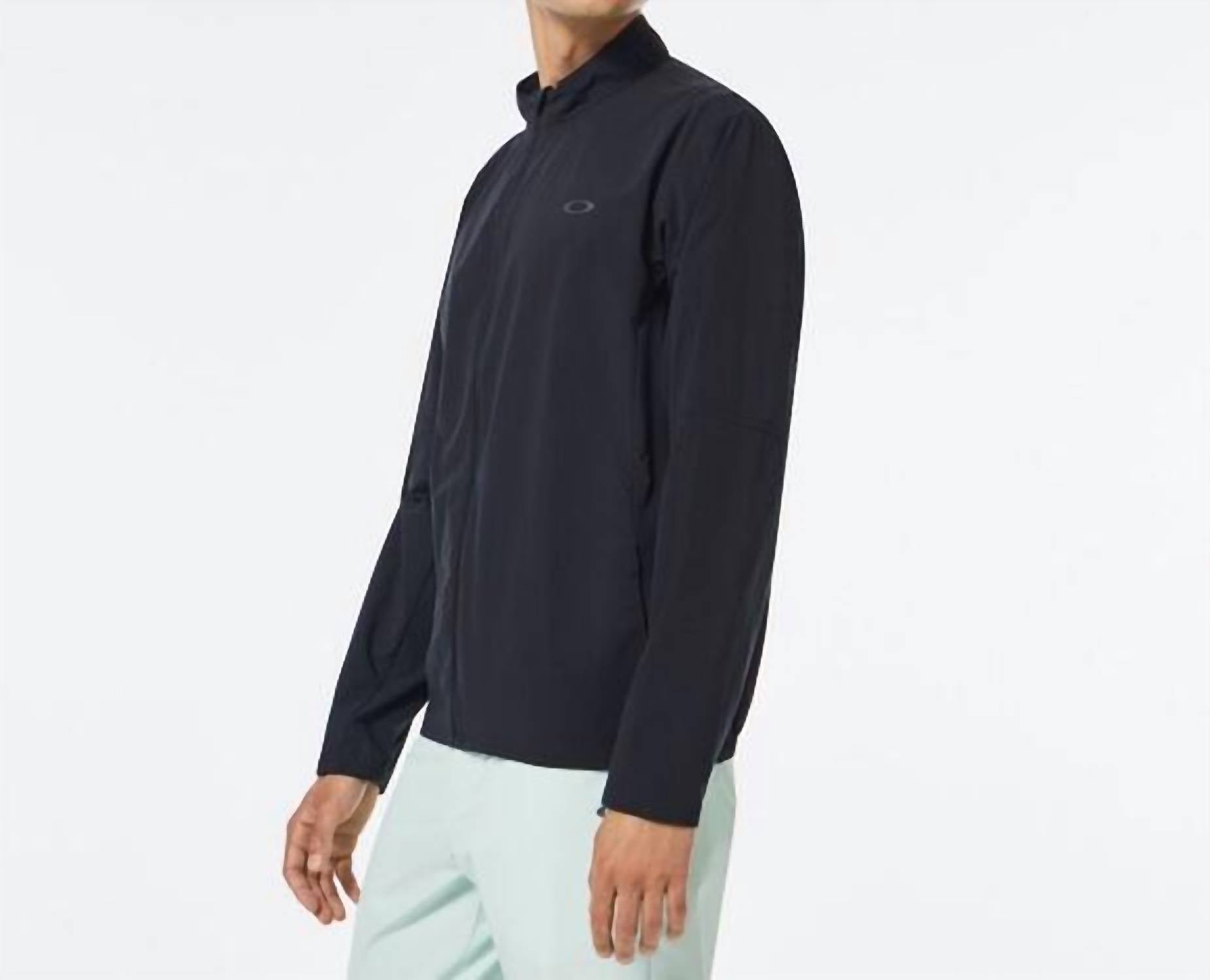 Oakley Contender Slot Full Zip Jacket in black - men's jacket - detail view