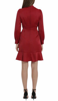 Maggy London - Ruffled Above Knee Shift Dress