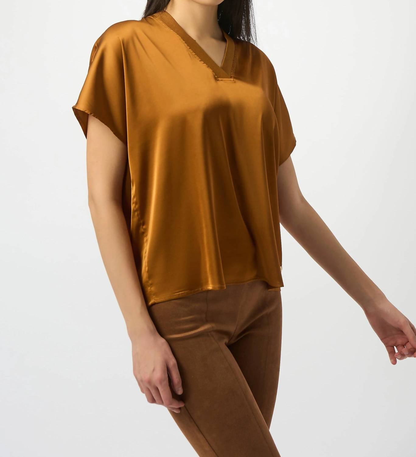 Joseph Ribkoff - V-neck Short Sleeve Boxy Satin Top