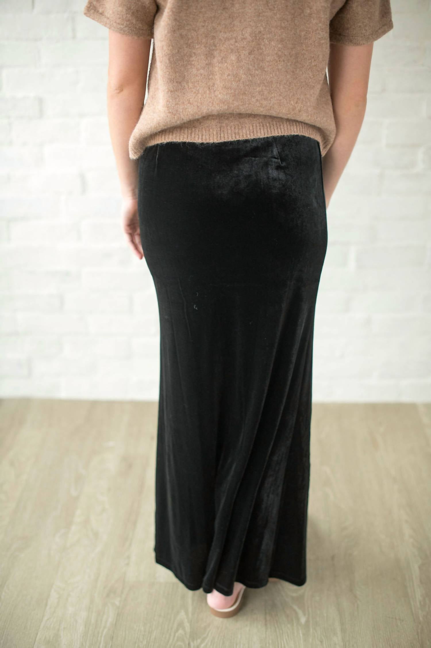 Hem & Thread Women's Velvet Midi Skirt in black - women's skirt - detail view