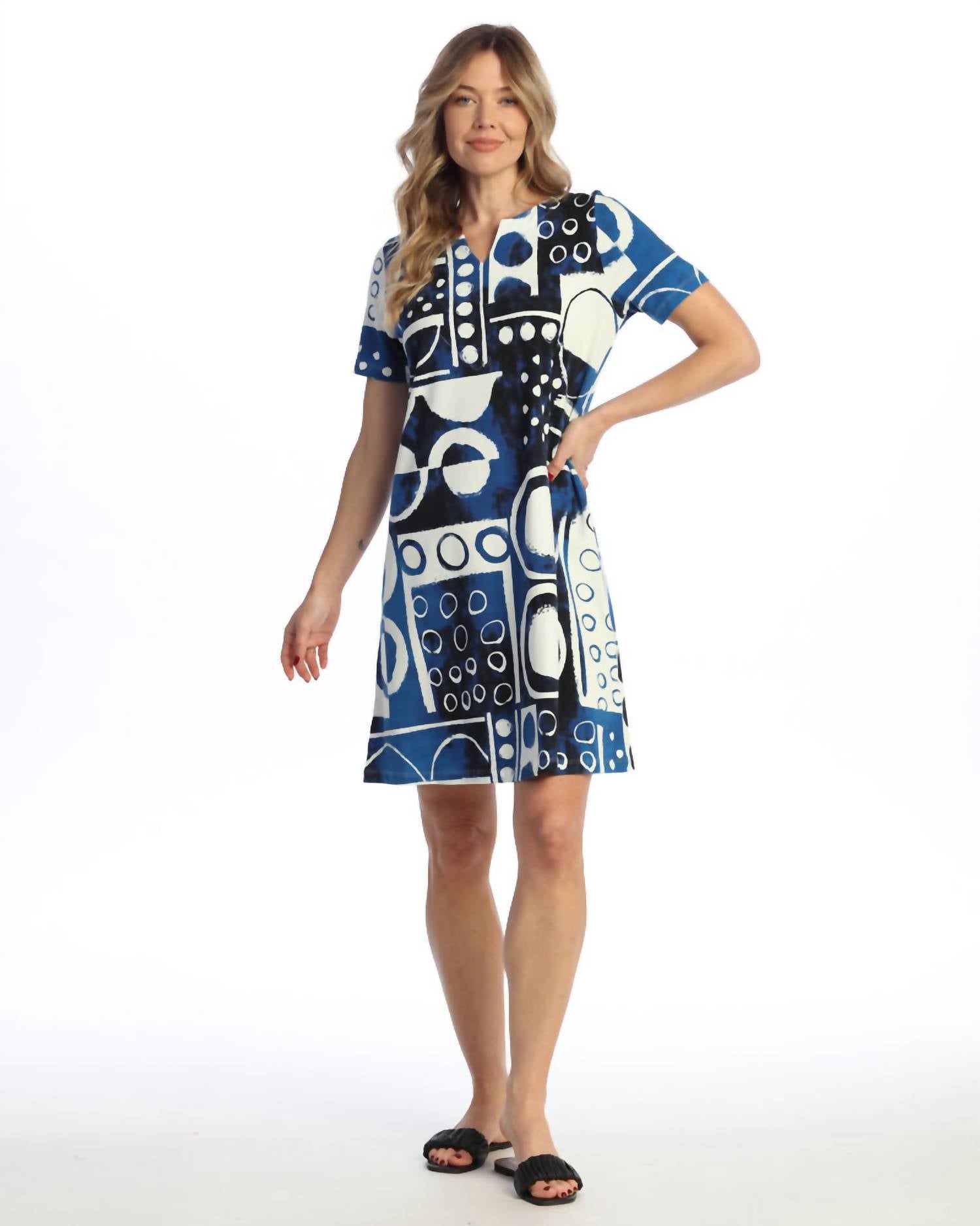 Jess & Jane - Dottie Notch Neck Shift Dress