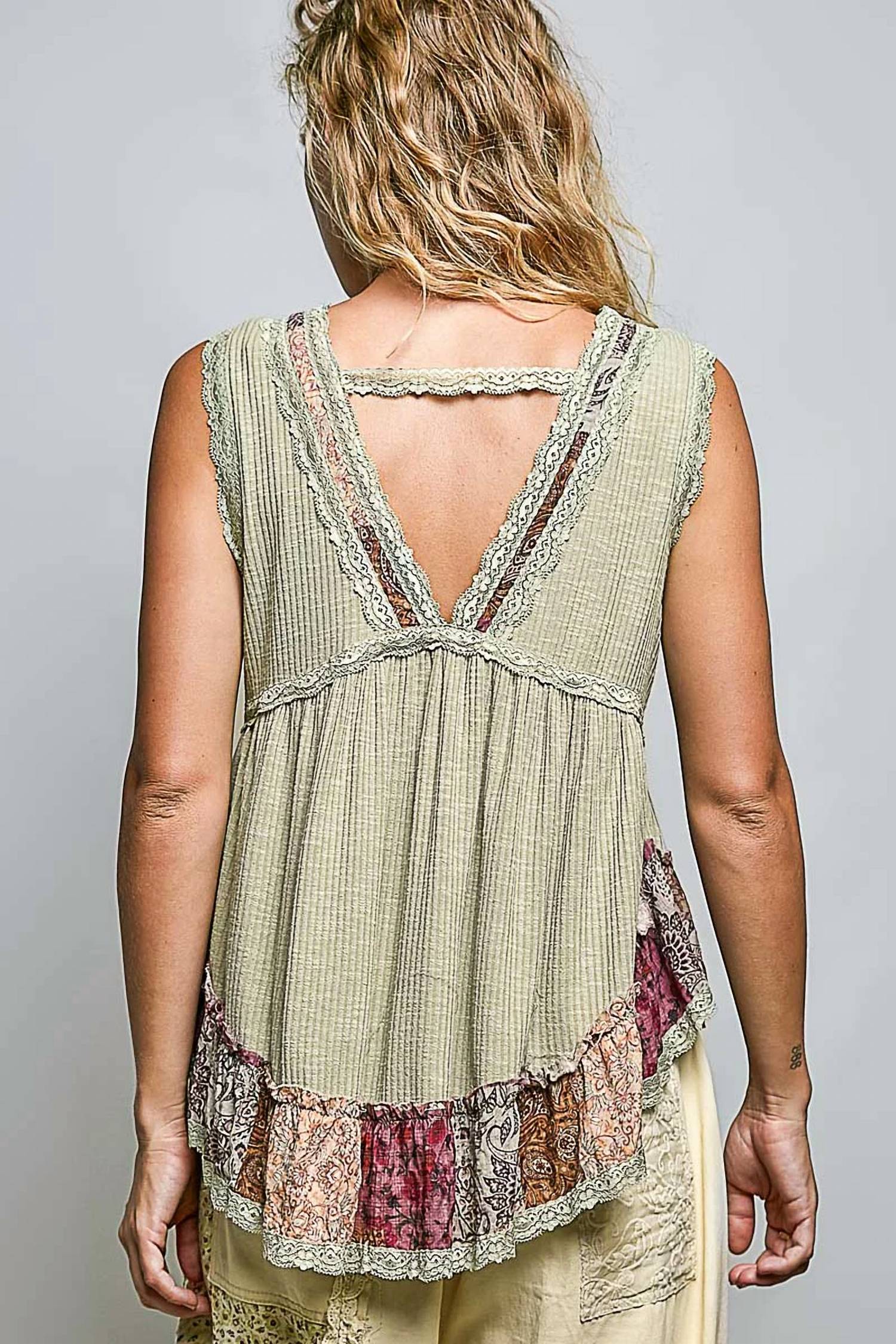 Pol - Rib Cami Floral Trim Top