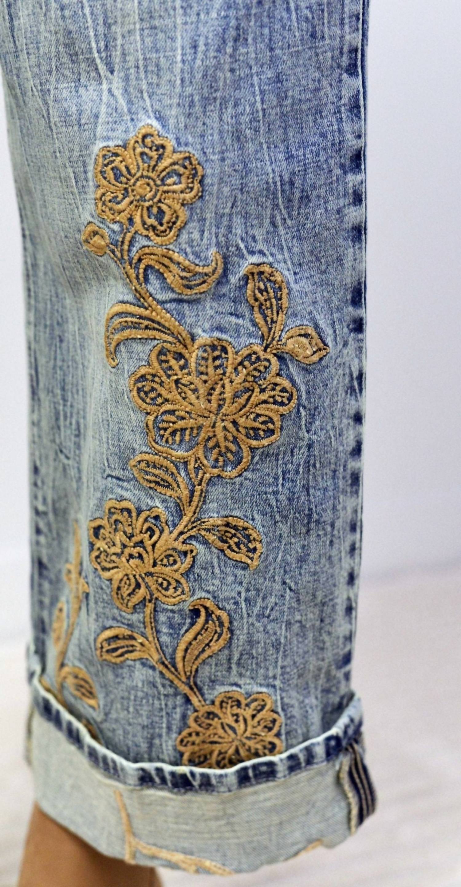 Democracy - Wide Leg Ab Solution Embroidered Jeans