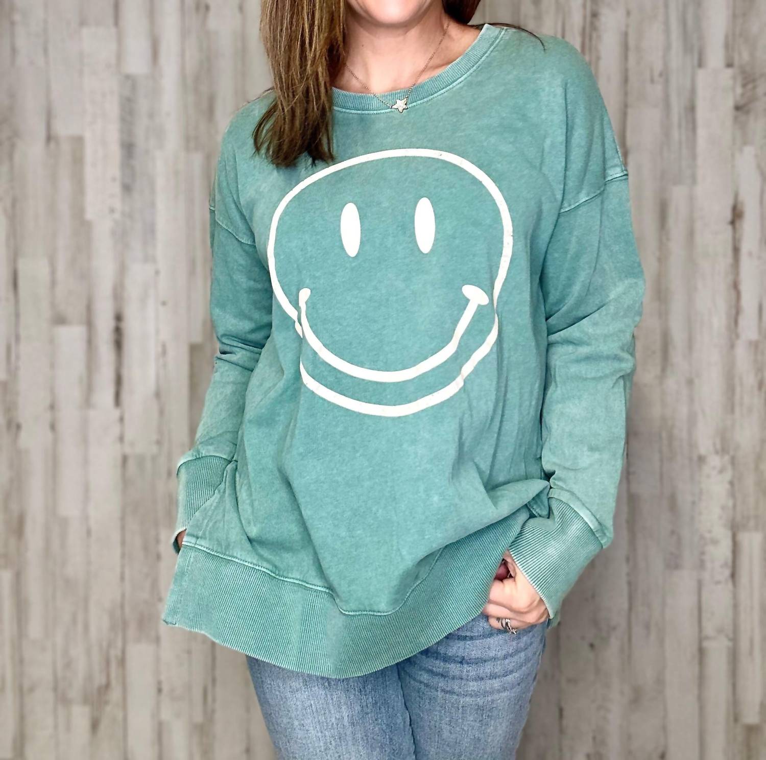 Easel - Paige Mineral Wash Smiley Top - Plus