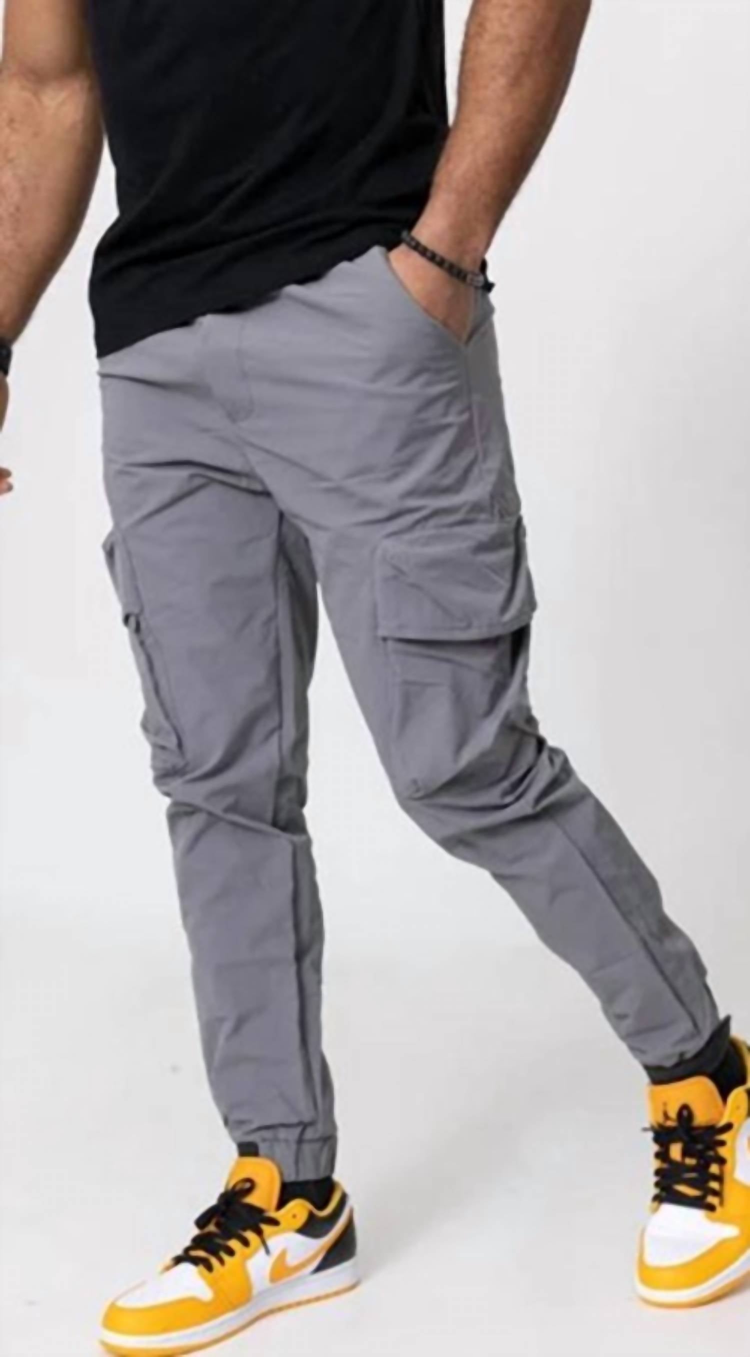 Zayne Paris Men's Cargo Jogger in light grey - men's pants