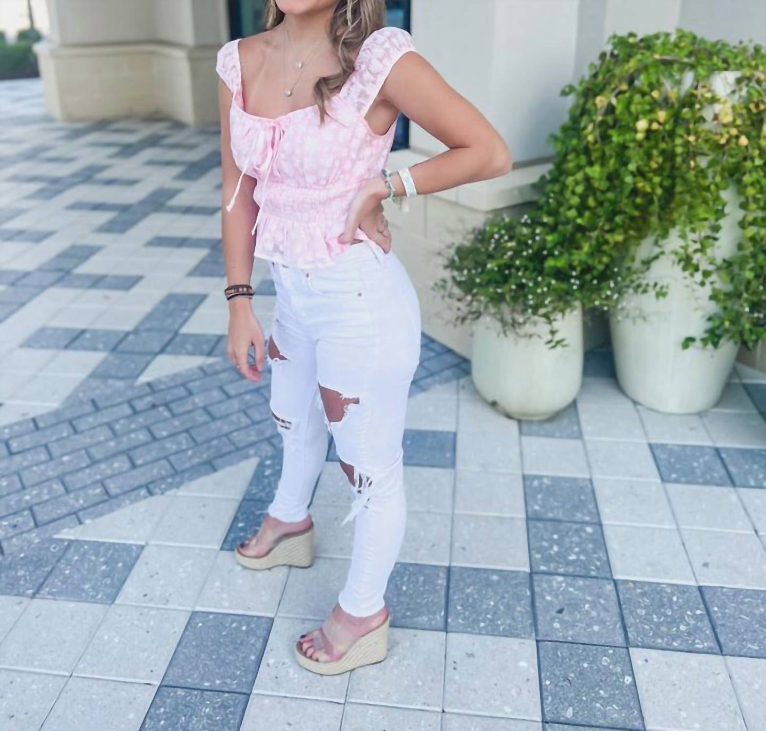 Le Lis - Halle Floral Shoulder Smocked Top