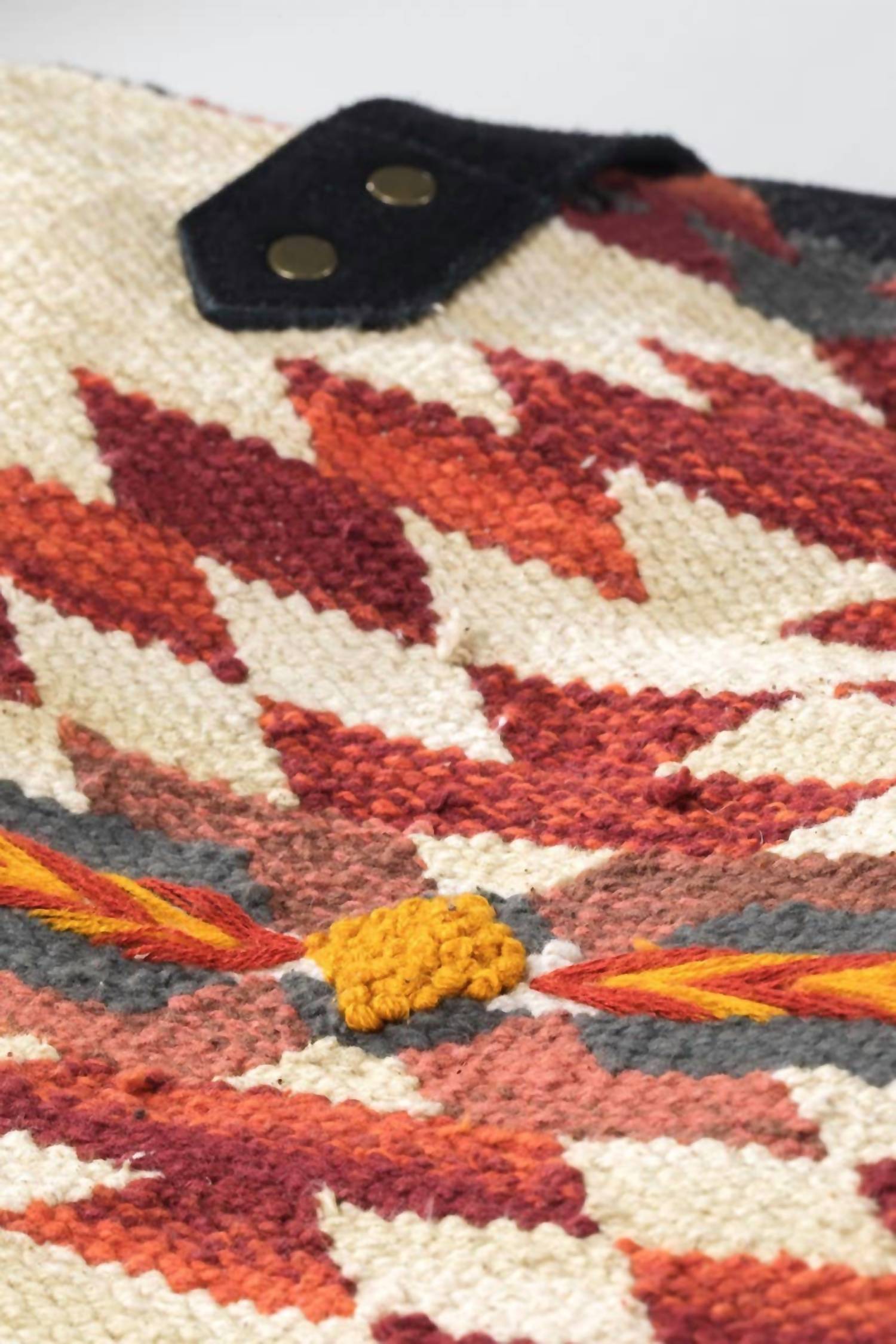 Urbanista - Women's Handwoven Navajo Pattern Duffel Bag With Suede Straps