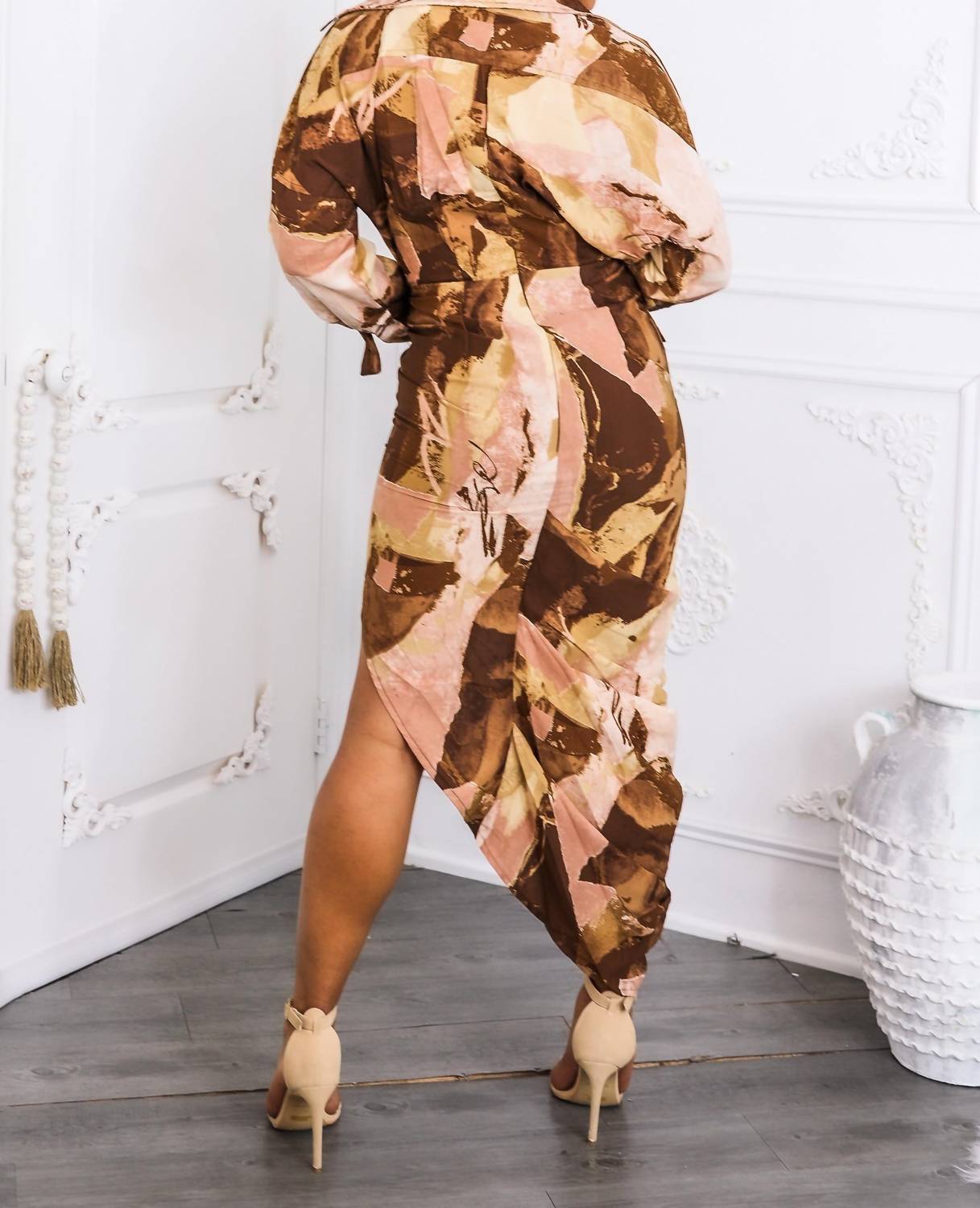 Surelymine - Ruched Abstract Shirt Dress With Front Pocket Earth Tones