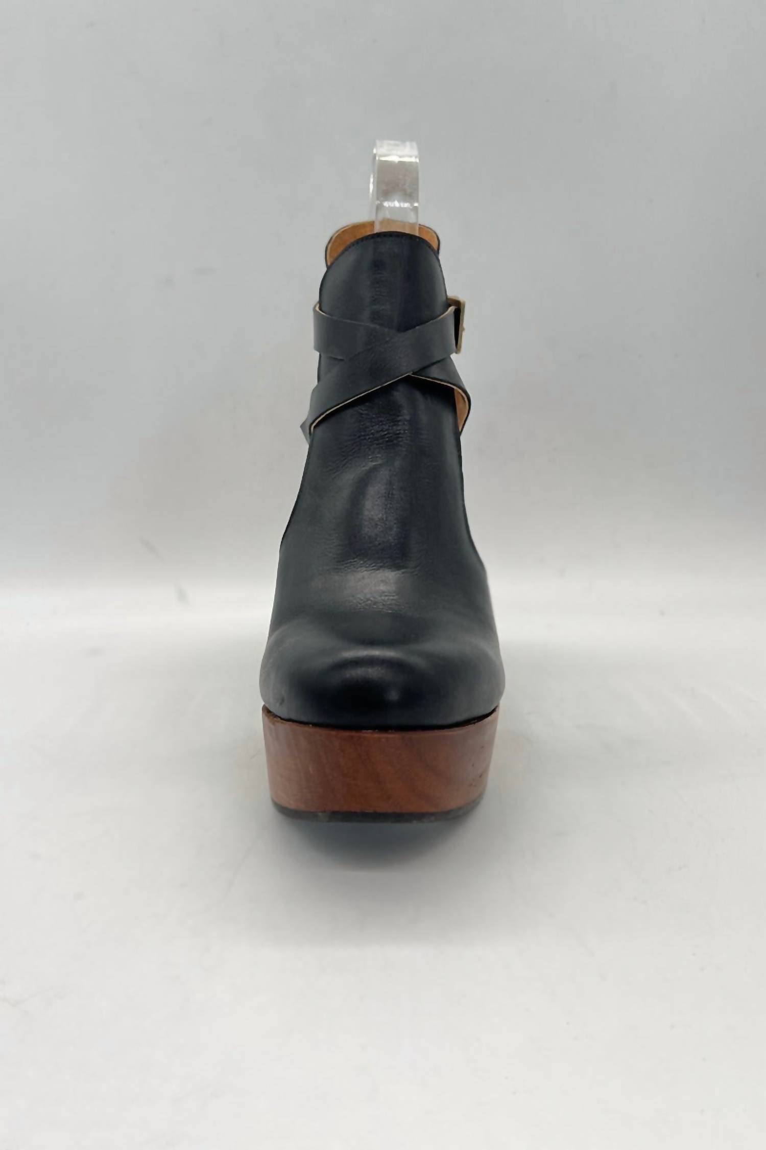 Free People - Women's Cedar Leather Clog Shoes