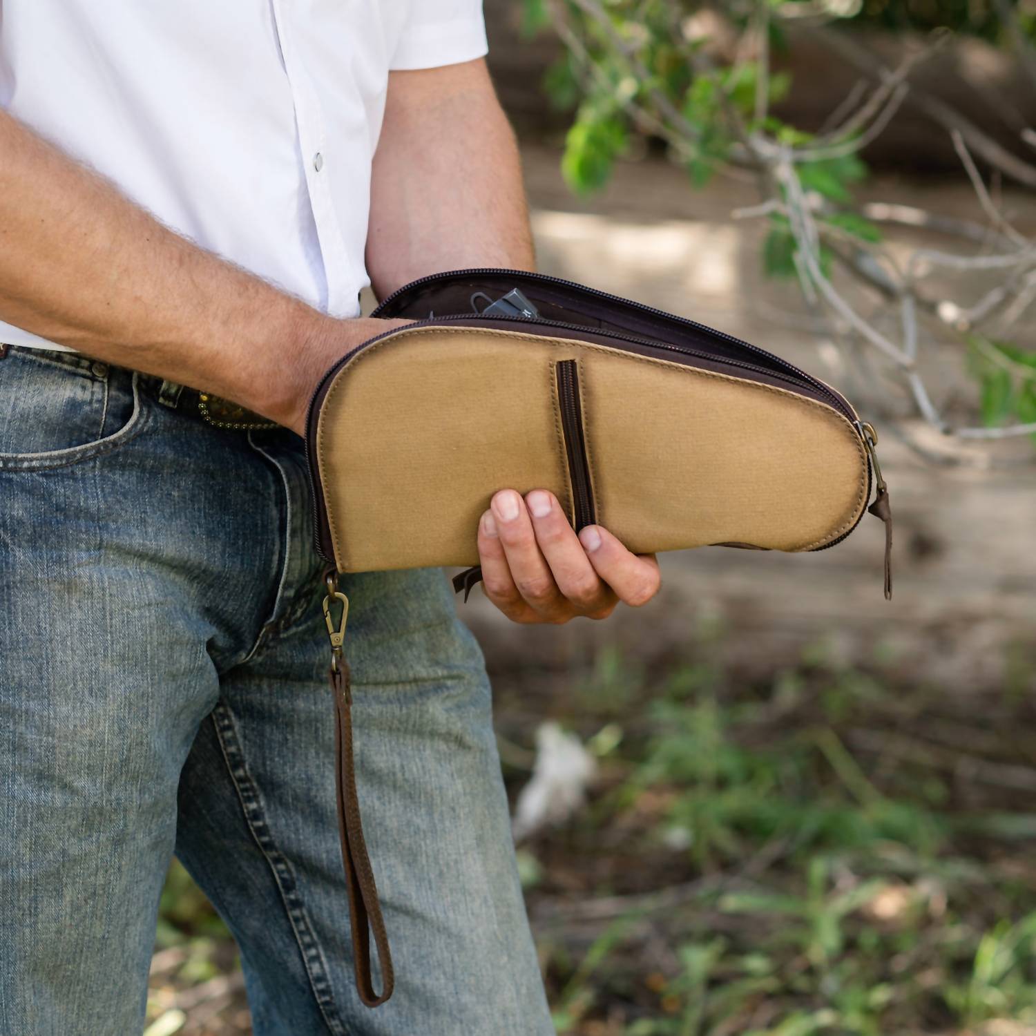 STS Ranchwear Men's Pistol Case in buffalo creek - men's bag - detail view