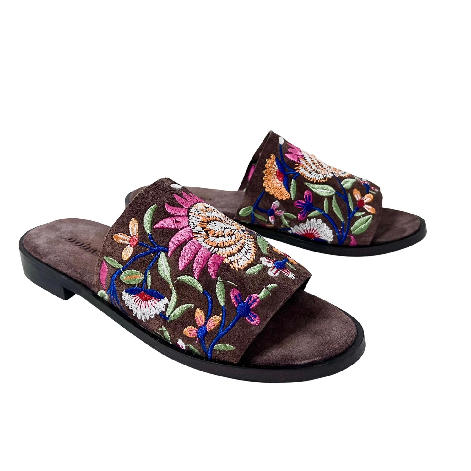 Oobash - Women's Embroidered Suede Leather Mule