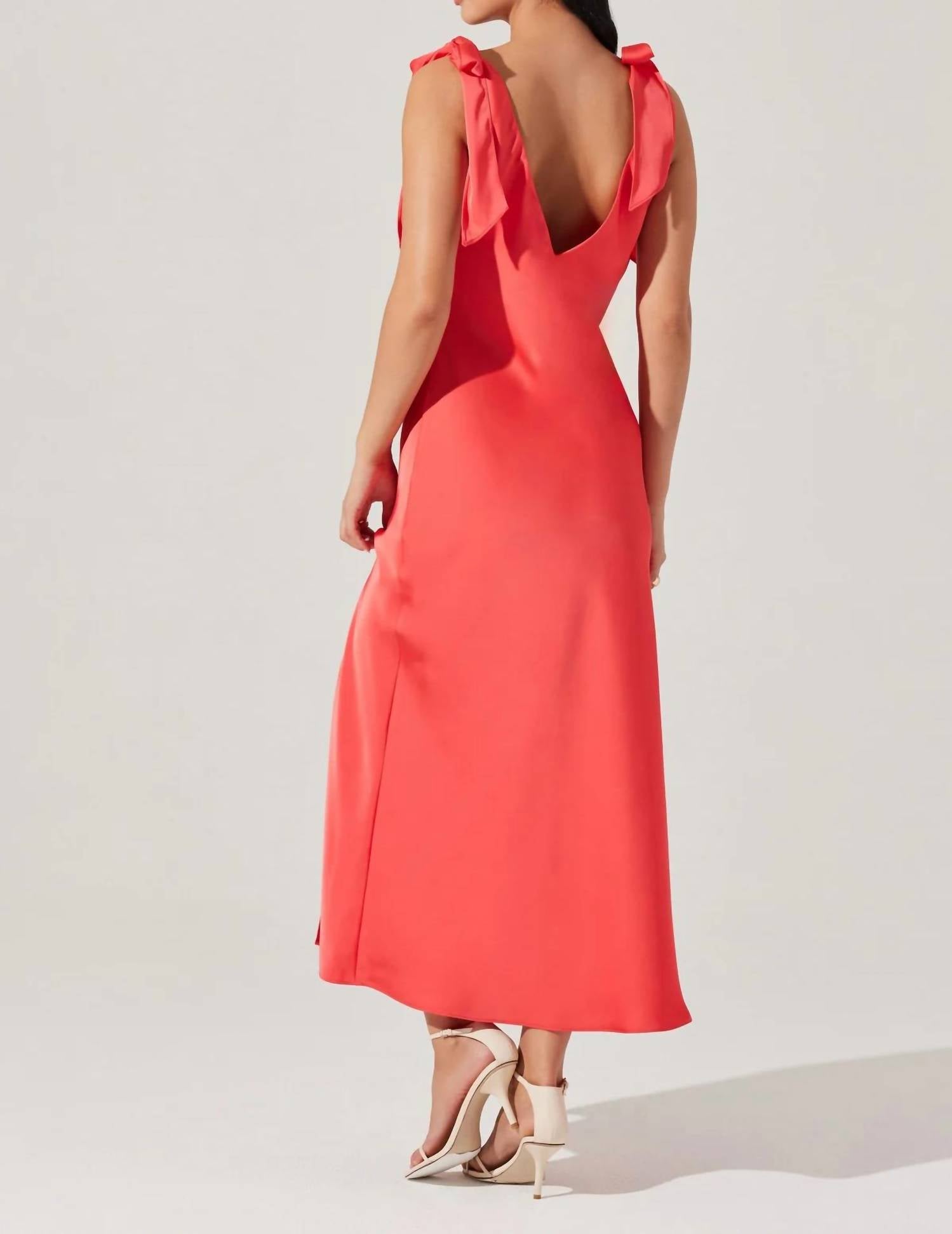 Astr - ALLEXINA DRESS