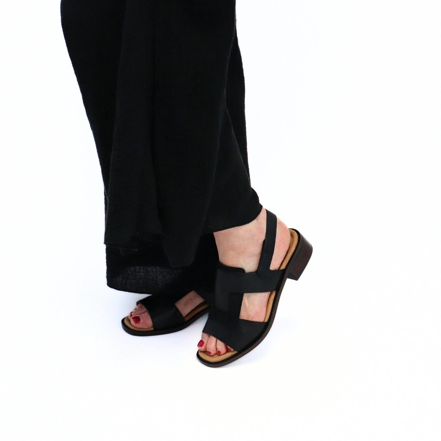 Salvia - Women's Maxim Sandals