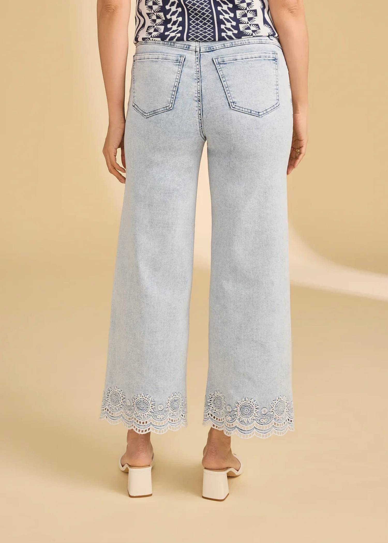Fdj - Embroidered Pull On Wide Leg Jeans
