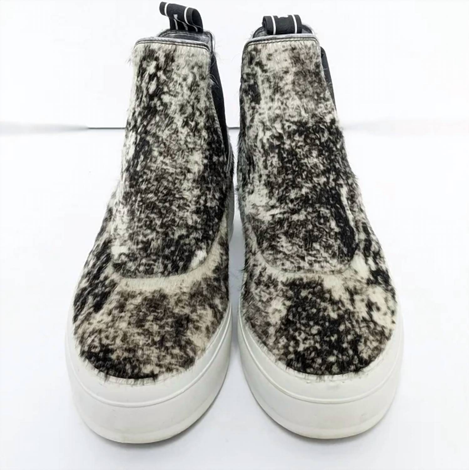P448 - Women's Lucy Platform Sneaker