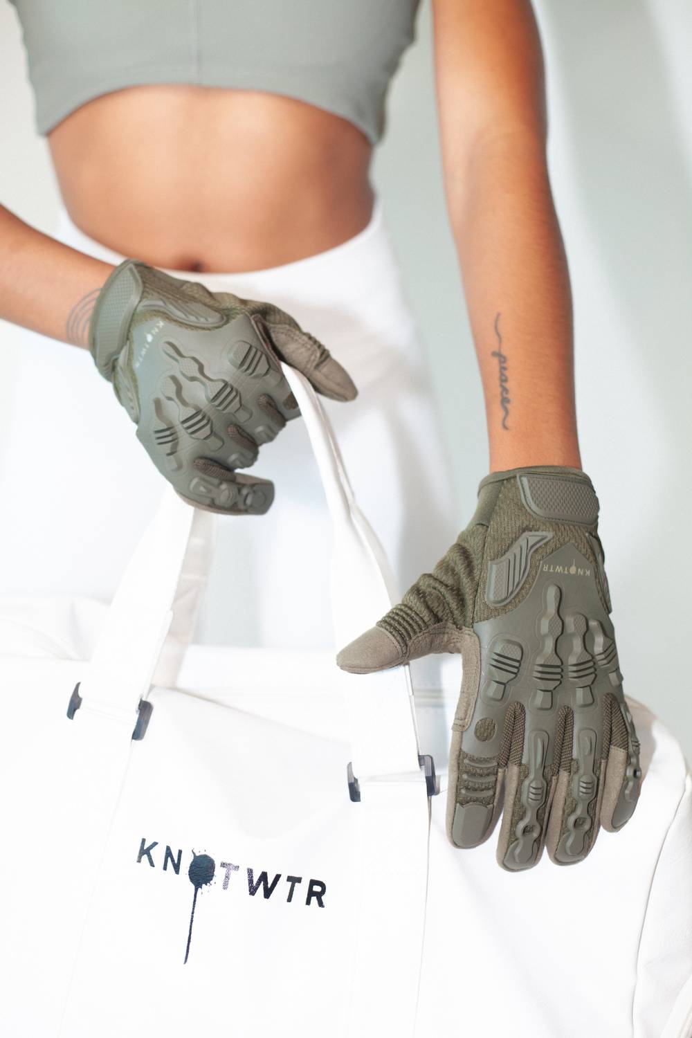 Knotwtr - Goblin Gloves