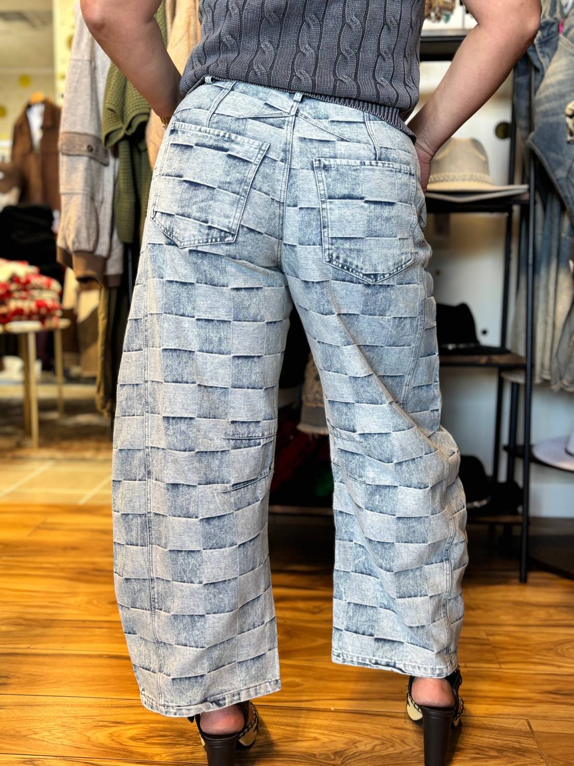 Ee:Some - Mariana Barrel Leg Jeans