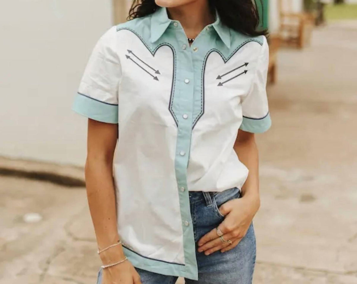 Lucky & Blessed - Women's Design Cowgirl Pearl Snap Button Up Shirt