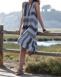 Dylan - Sleeveless Jacquard Dress