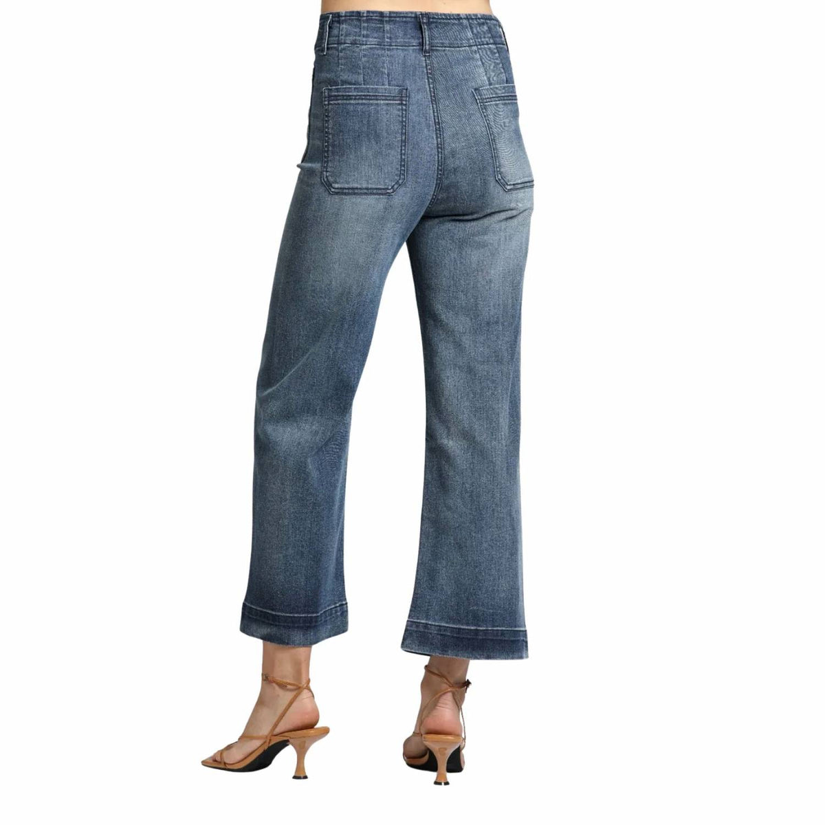 Apny - Women's Cropped Wide Leg Pant With Patch Pockets