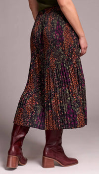 TRIBAL Plisse With Slit Skirt in plum wine - women's skirt - detail view