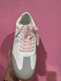 Mia - Women's Axel Sneaker