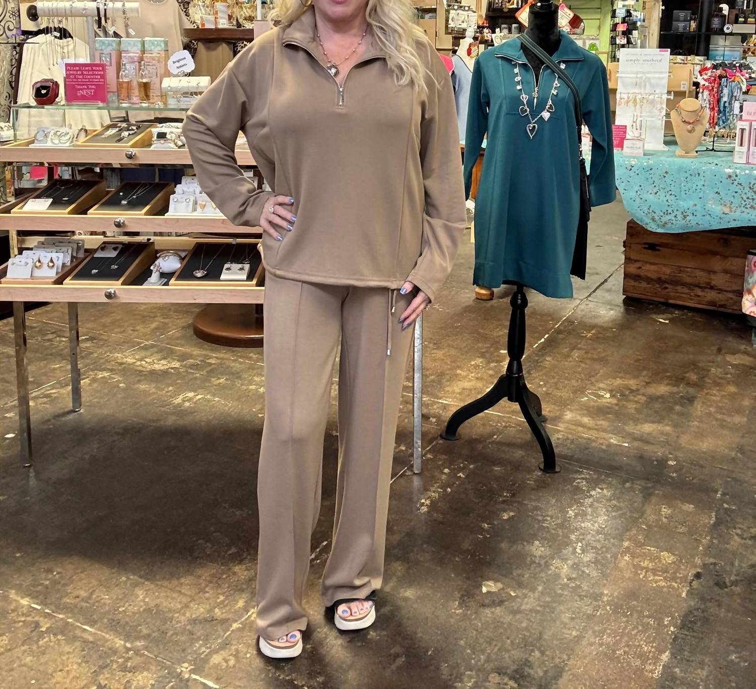 Picadilly - Wide-leg Center Seamed Pants