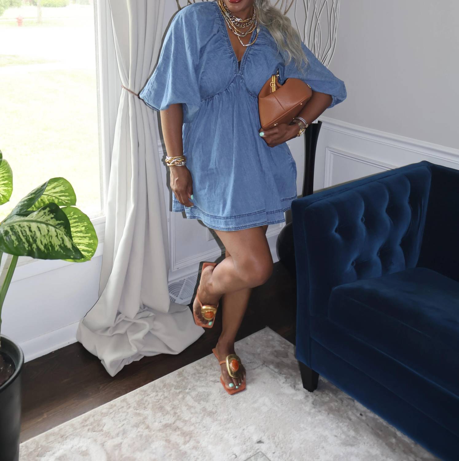 Veveret - Denim V-Neck Puff Sleeve Dress