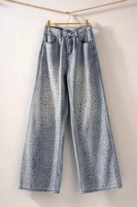 Urban Daizy - Women's Leopard Print Wide Leg Denim Pants