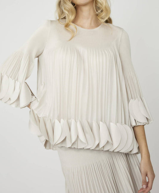 Frank Lyman - scoop neck pleated novelty top