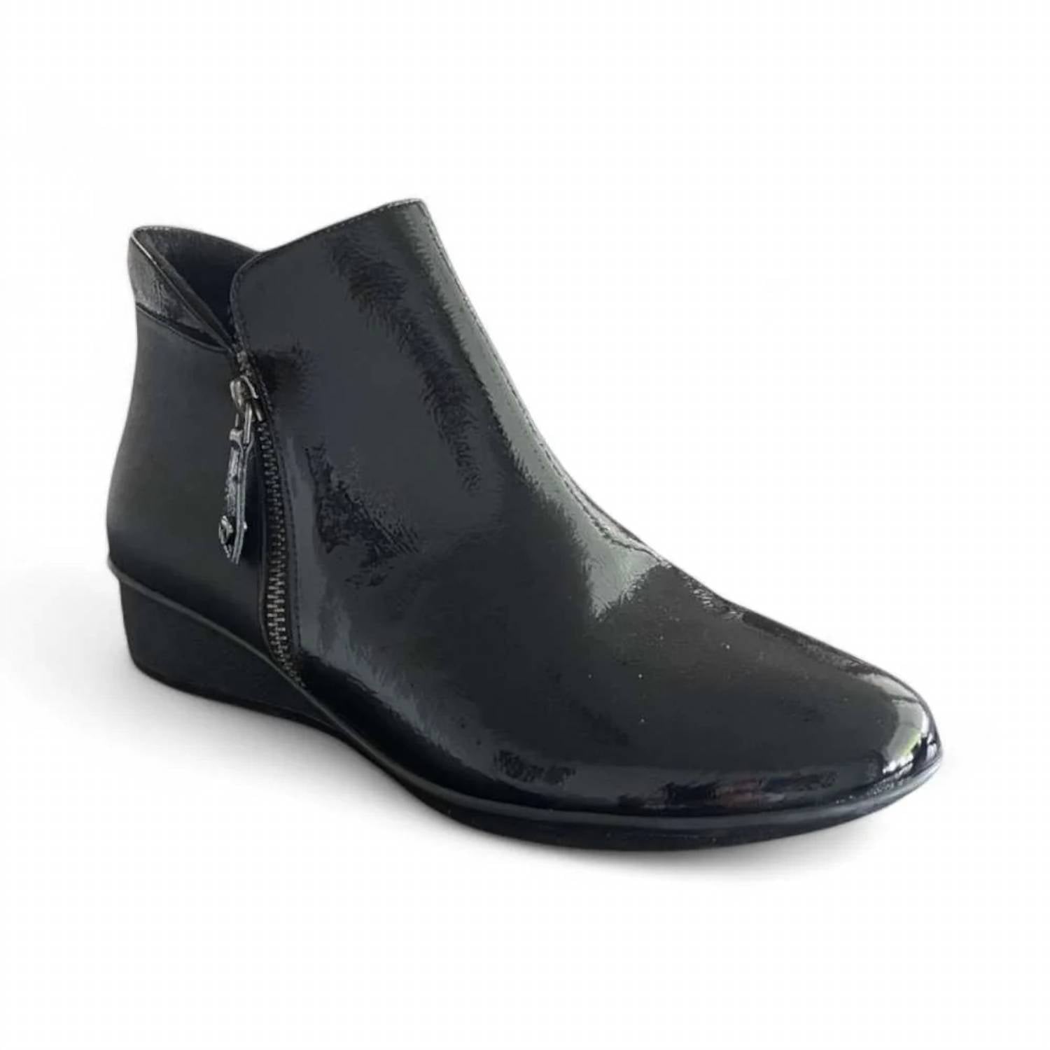Revere - Women's Damascus Wedged Boot
