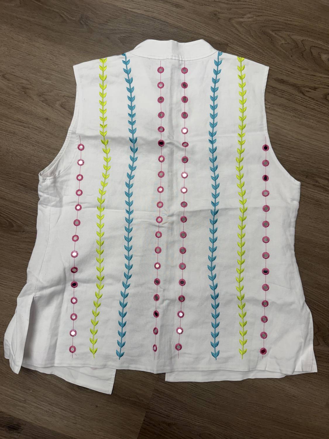 Berek - Women's Colorful Vines Vest