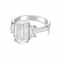 Diana M Jewels - Women's Emerald Lab-Grown Diamond Ring (8.00 Ct) - Elegant Plus