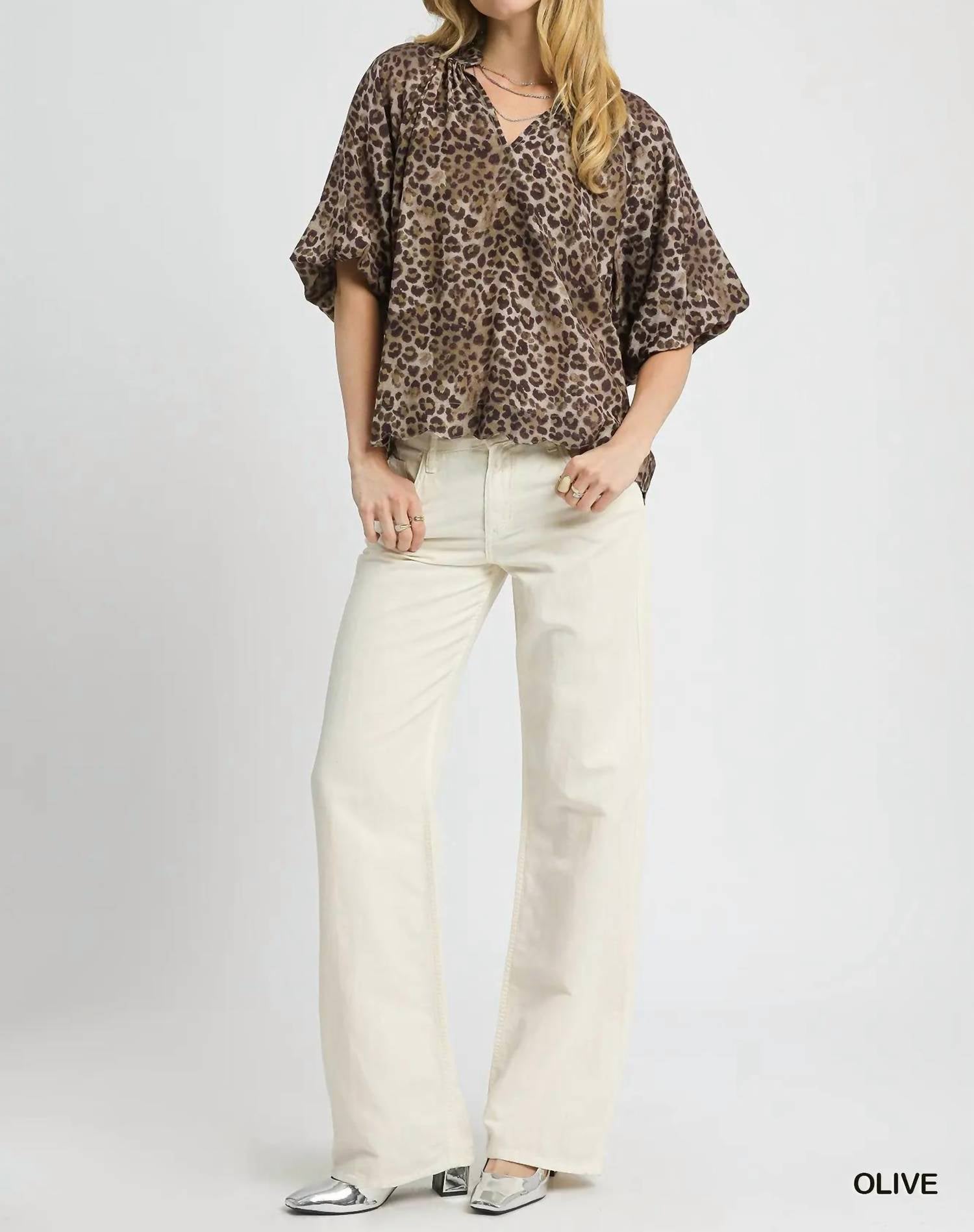 Umgee - Bubble Sleeved Animal Print Blouse
