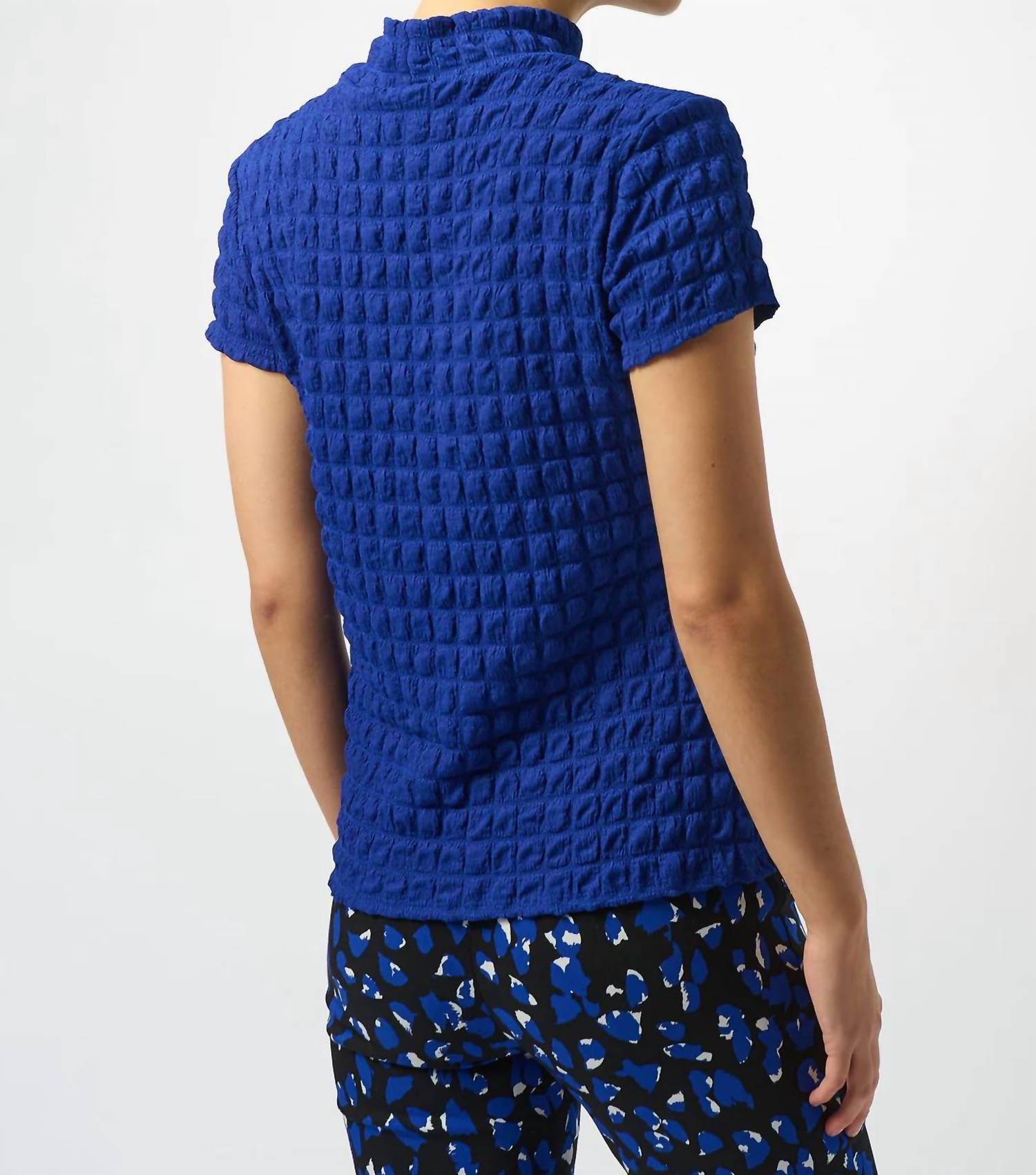 Joseph Ribkoff - Textured Mock Neck Short Sleeves Boxy Top