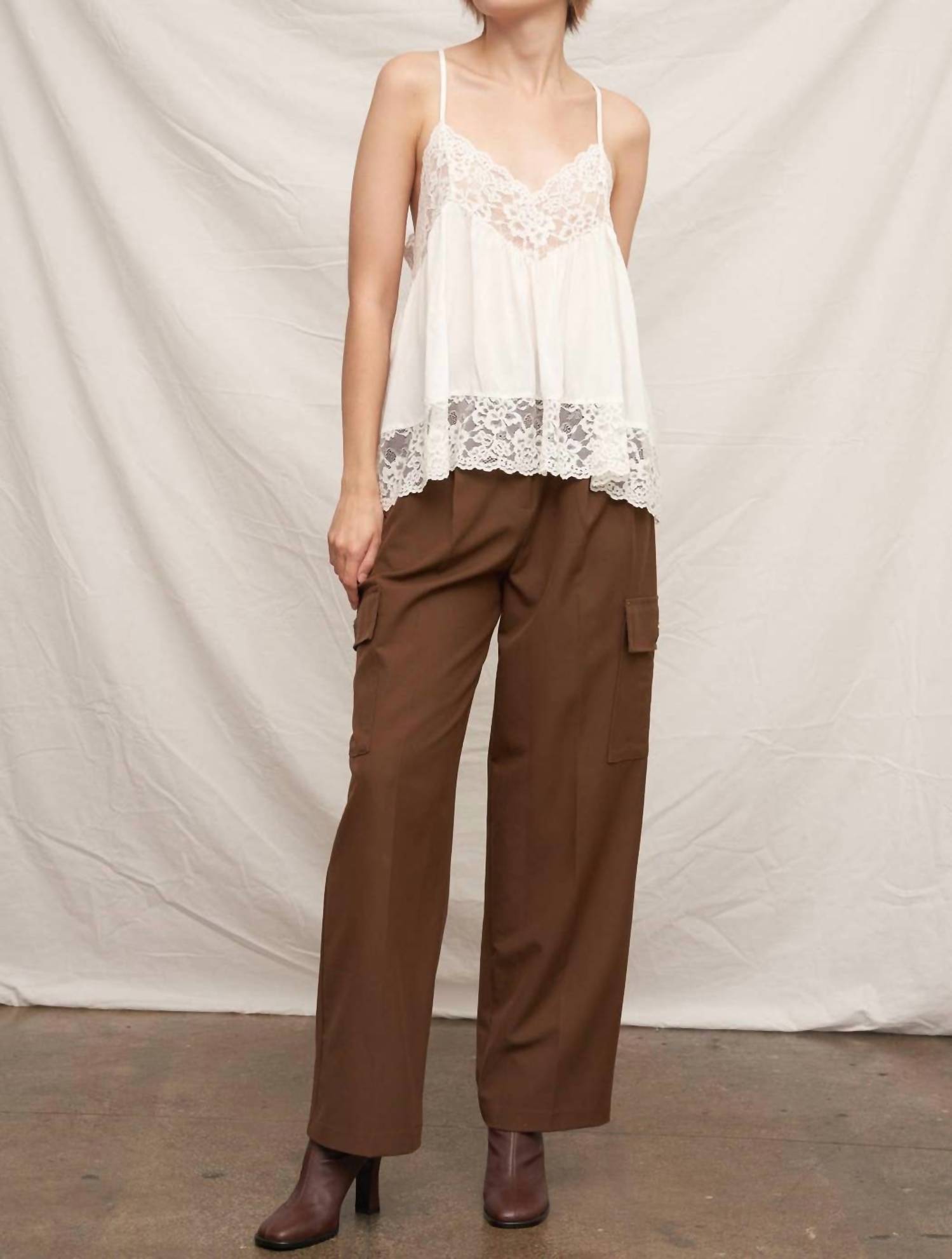 En Creme - Sleeveless Racerback Lace Trim Cami Top