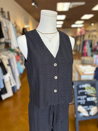 Kld. Signature - Women's Textured Button Front Vest
