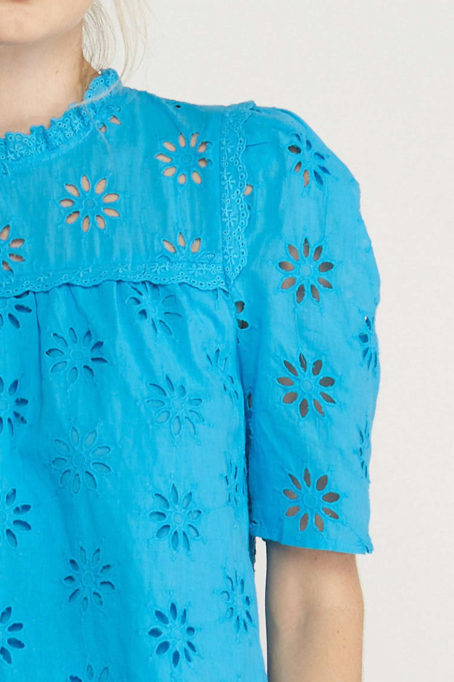 Entro - Solid Girl Eyelet Top