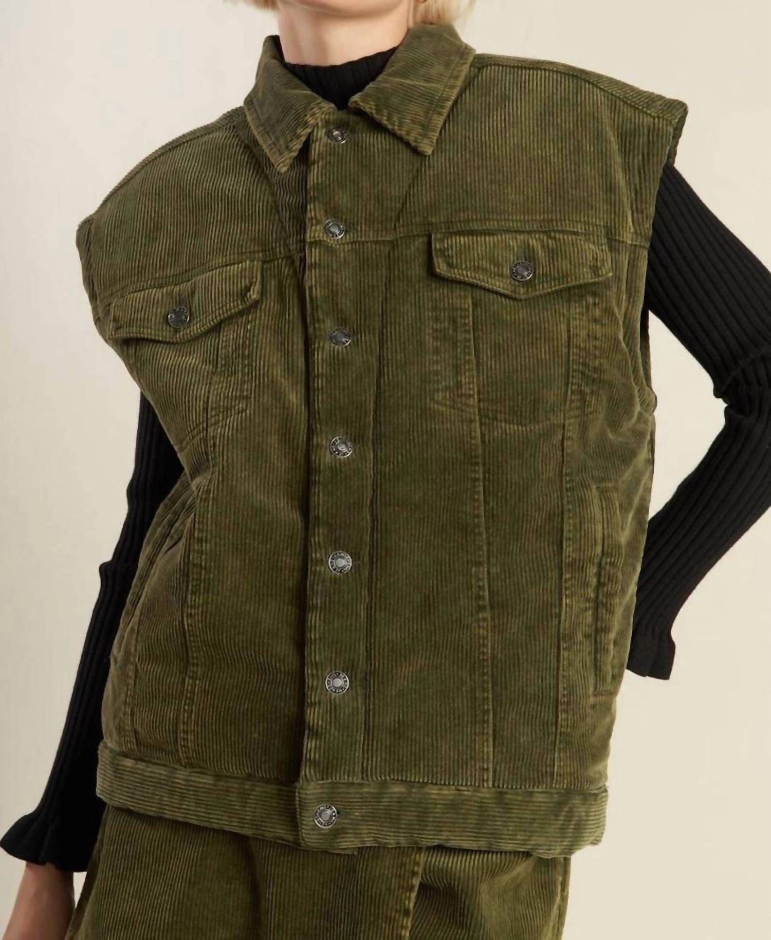 Flying Tomato - Corduroy Button Down Vest