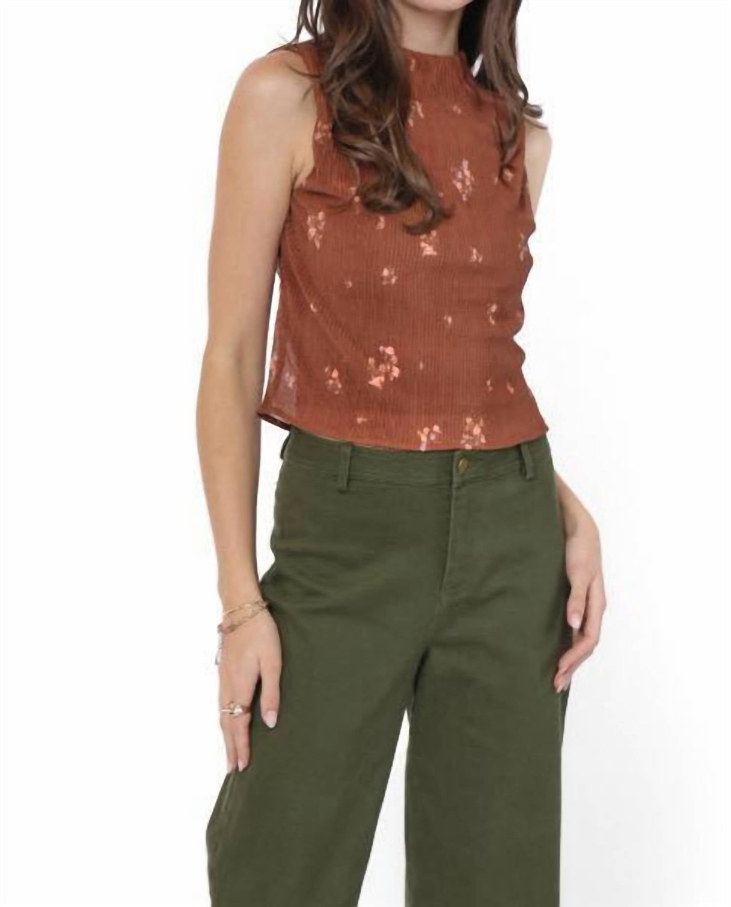 Sadie & Sage - Blossom Pleated Top