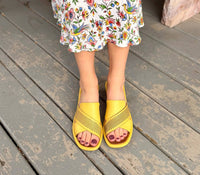 Bueno - Women's Eddison Slide Sandal