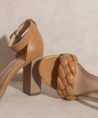 Oasis Society - Women's Daleyza Chain Ankle Heels