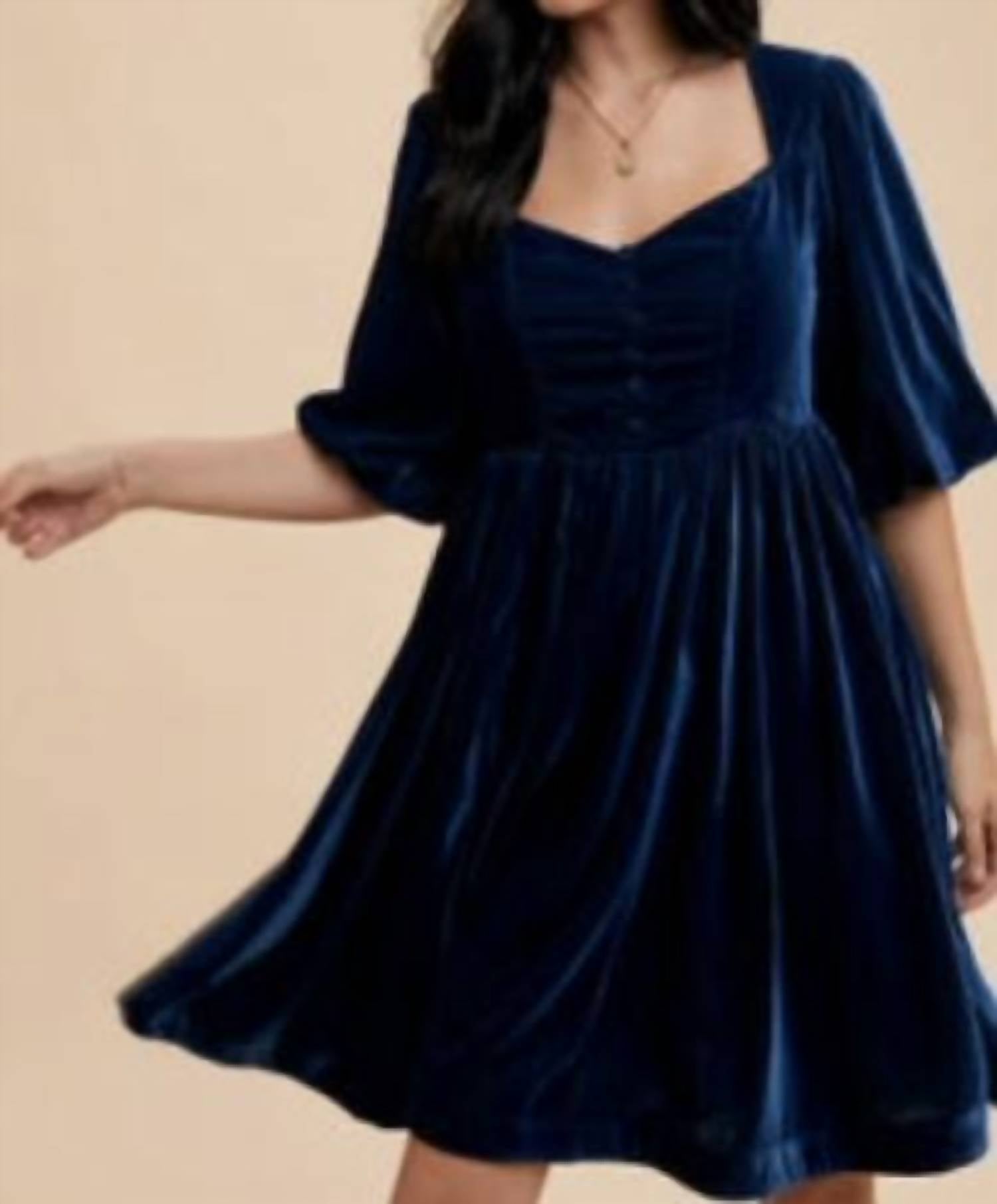 In-Loom - Sweetheart Velvet Mini Dress