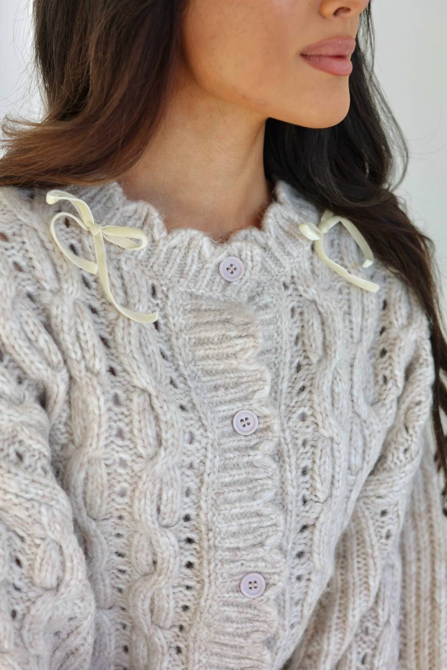 Miou Muse - Emilia Scalloped Cable Knit Balloon Sleeve Cardigan