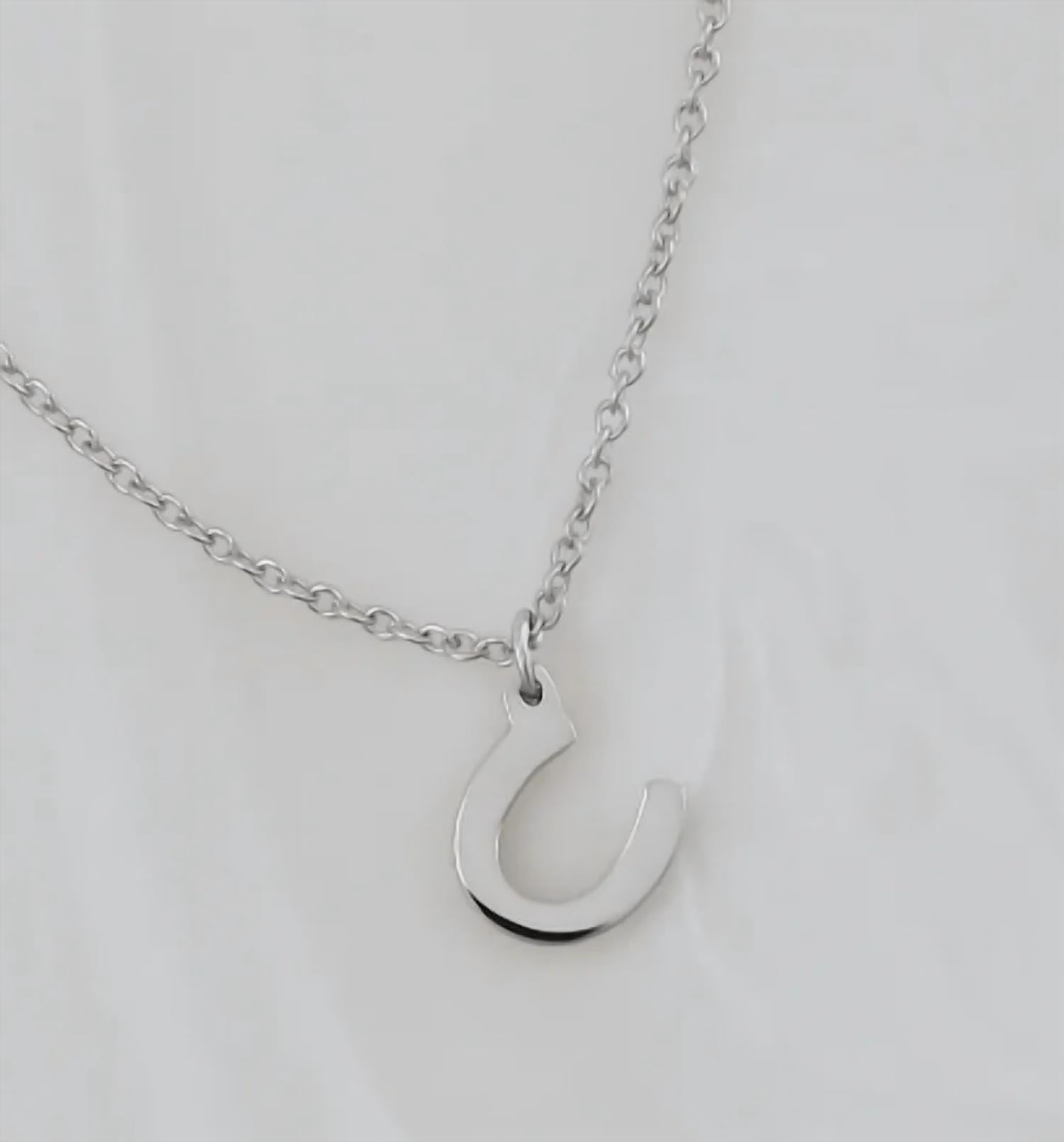 Maive - Women's Horseshoe Necklace