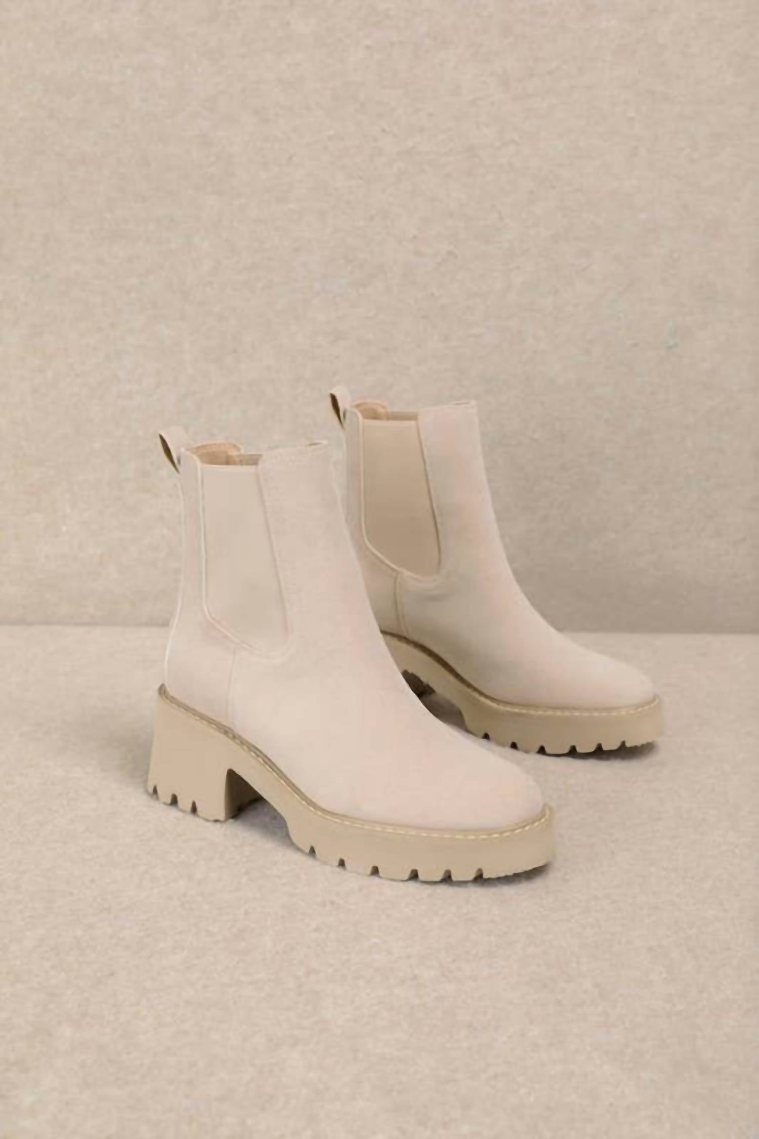 Mi.Im - Women's Josie Lug Sole Chelsea Boot