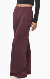 Vintage Havana - Women's Truffle Cloud Fleece Flare Pants