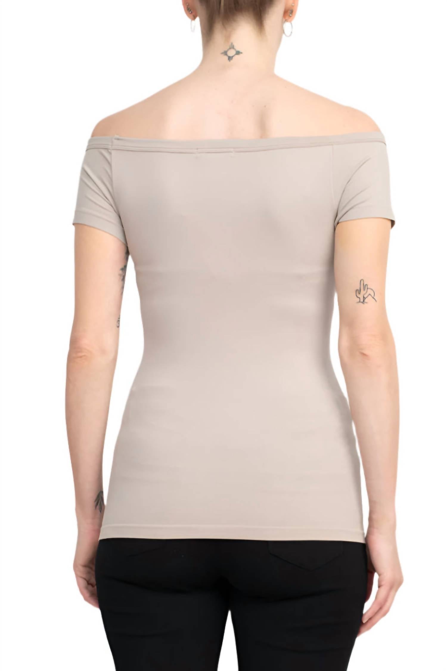 Alberto Makali - Off The Shoulder Solid Spandex Top