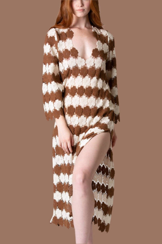 Miguelina - Arelis Two-tone Cosmos Flower Lace Caftan